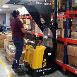 electric stacker